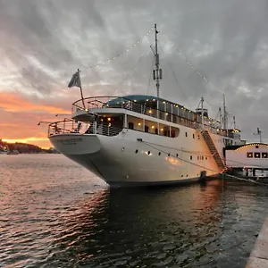 Maelardrottningen Yacht 3* Stockholm