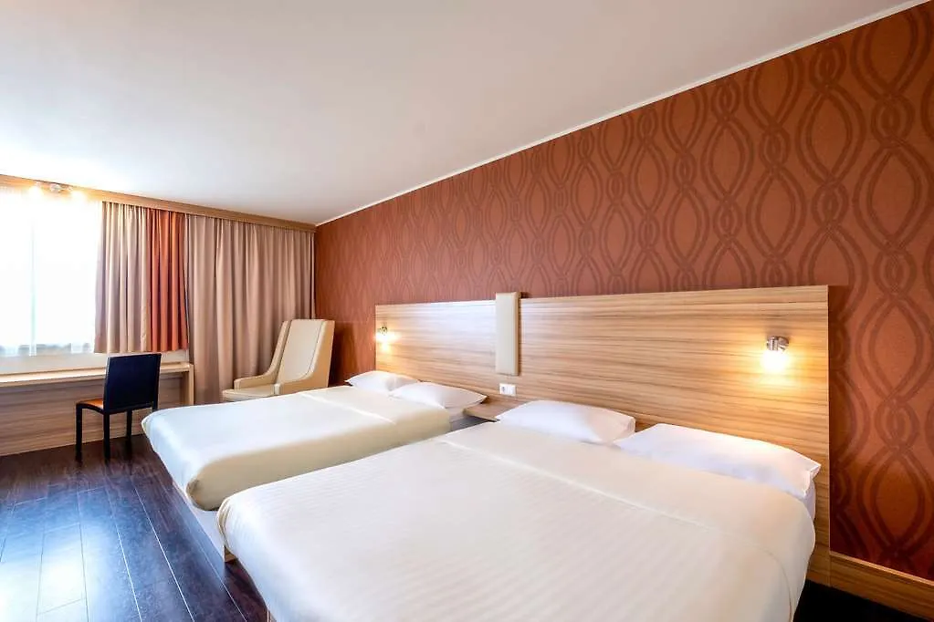Leonardo Hotel Vienna Schonbrunn 4*,